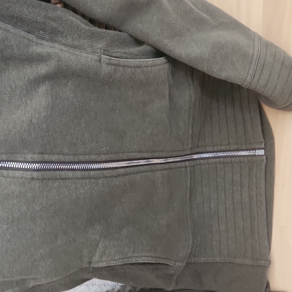 LULULEMON RADIENT JACKET II - Picture 5 of 11